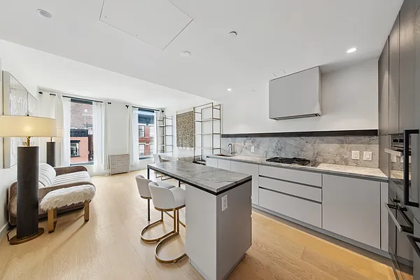 Rented by R New York | media 10