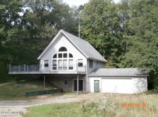 9554 Wilbur Lake Rd, Hanover, MI 49241