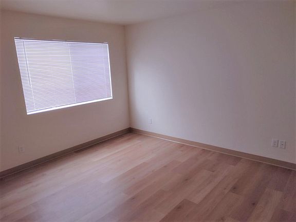 4th image of 450 J St APT 9