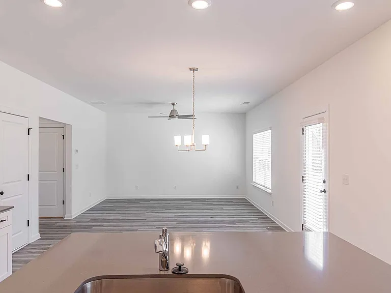 3361 Pepperpike Ct — Photo 10