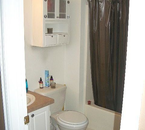 2 bathrooms