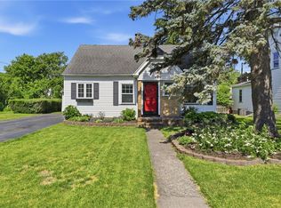 499 Shelford Rd, Rochester, NY 14609