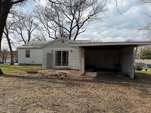 3rd image of 206 S 1st St