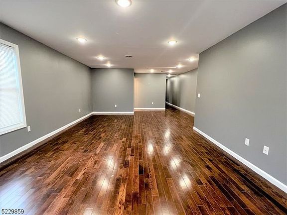 2nd image of 297 N Day St Floor 2