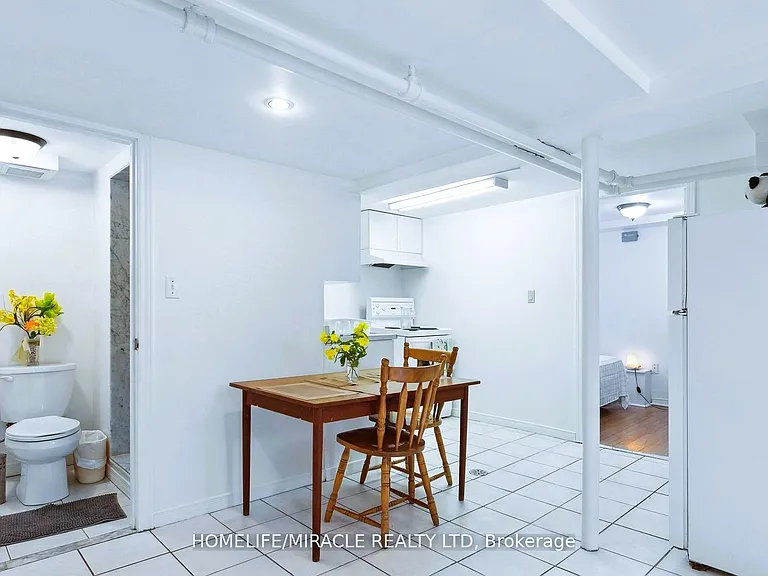 978 Pharmacy Ave #BASEMENT — Photo 13