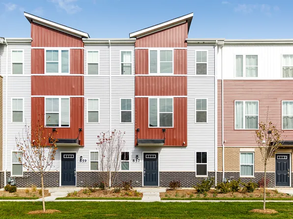 857 Finley Dr, Aurora, IL 60504