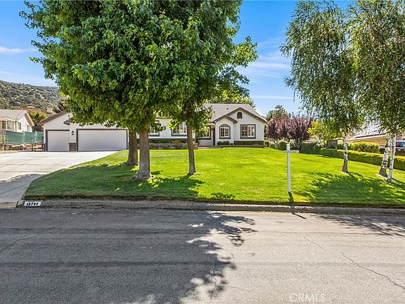3rd image of 13747 Meadow View Ln