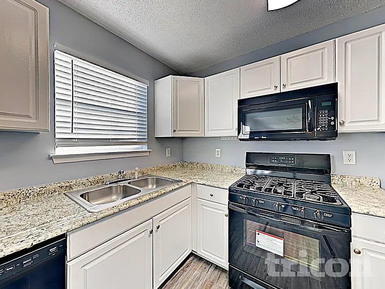 216 Ernestine Way — Photo 8