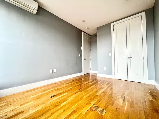 Rented by Pear NYC LLC | media 9