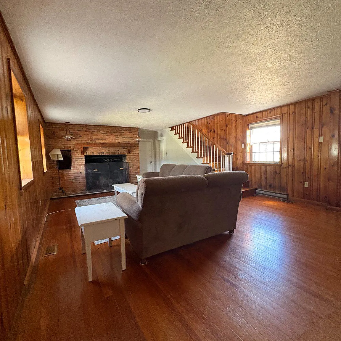 4 bed, 2.0 bath, 2000 sqft, $2,500 — Photo 3