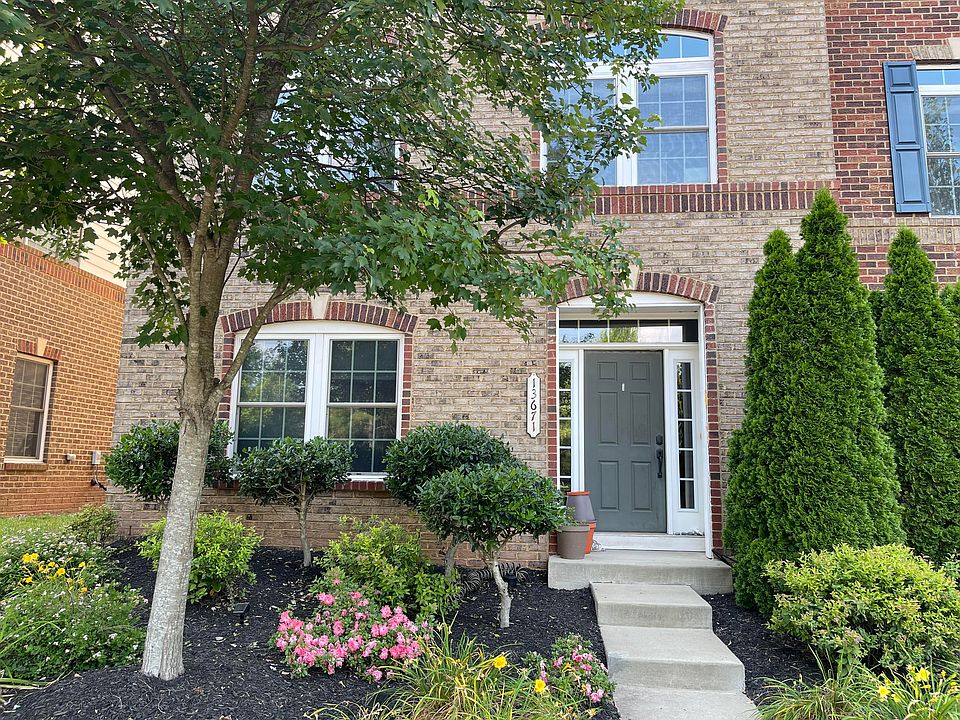 1st image of 13671 Neil Armstrong Ave