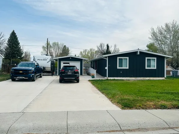 966 Hobson St, Lander, WY 82520