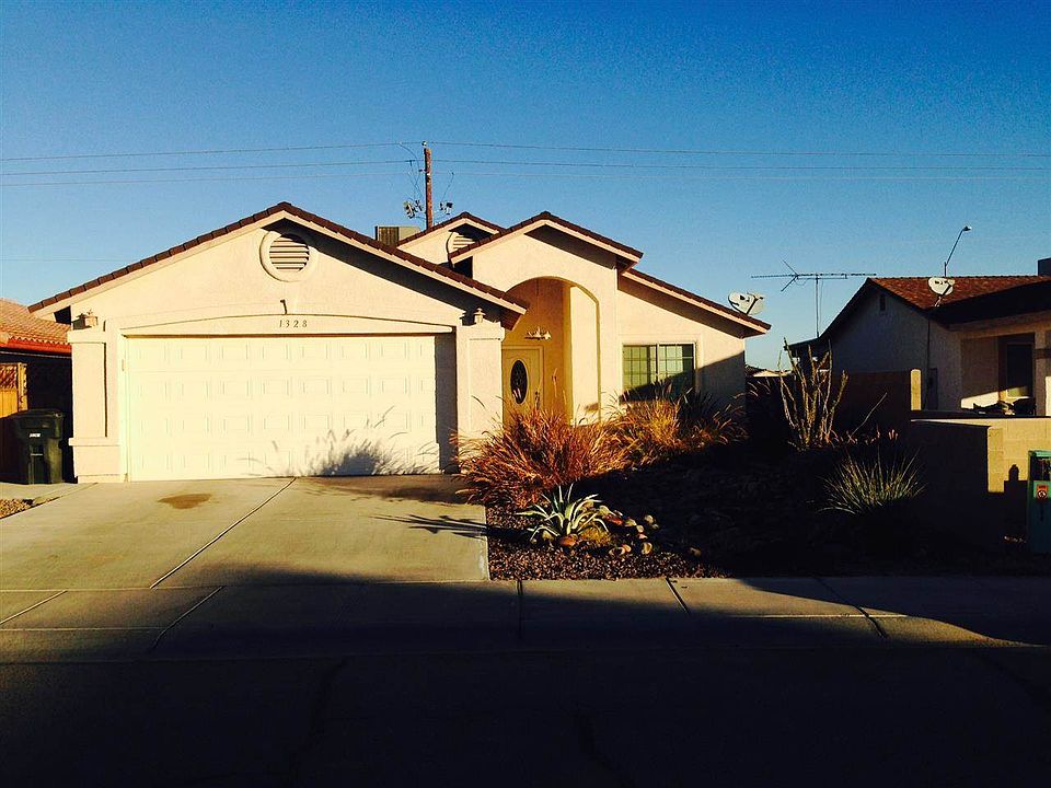 1st image of 1328 E San Pedro St