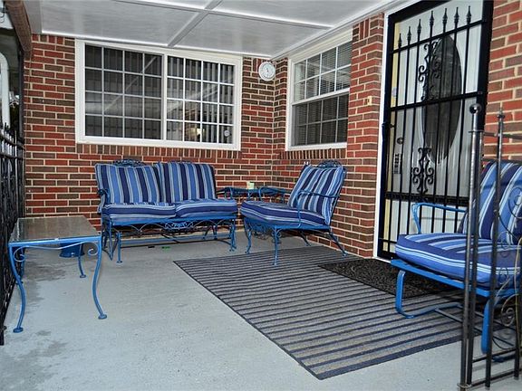 2nd image of 4834 Oaknoll Dr