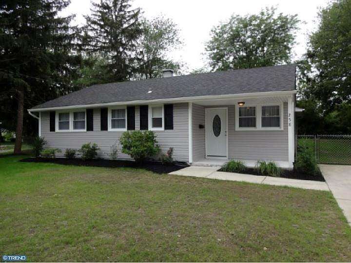 1st image of 258 N Dennis Dr