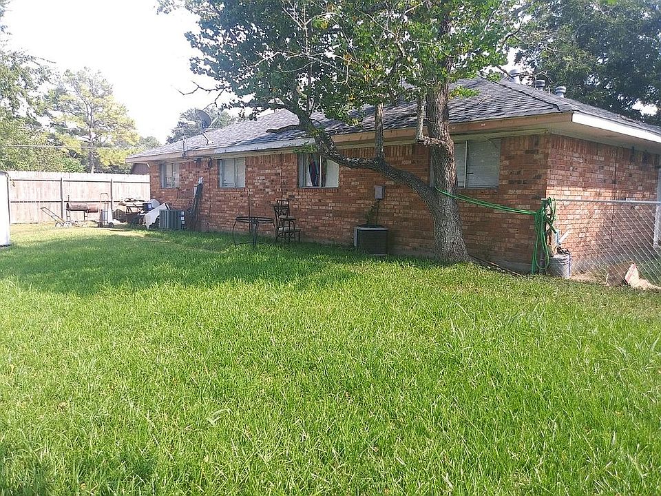 2nd image of 2407 Leaman Ave