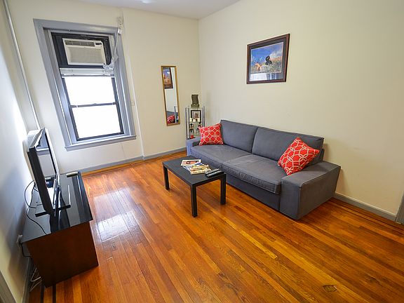 3rd image of 403 W 57th St APT 4A