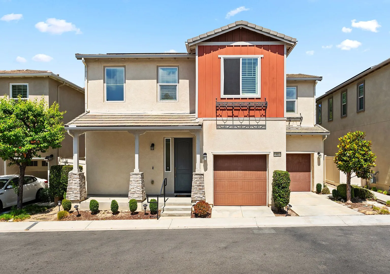 Modern & Spacious 3-Bedroom Home in the Phillips Ranch Community ! — Photo 2