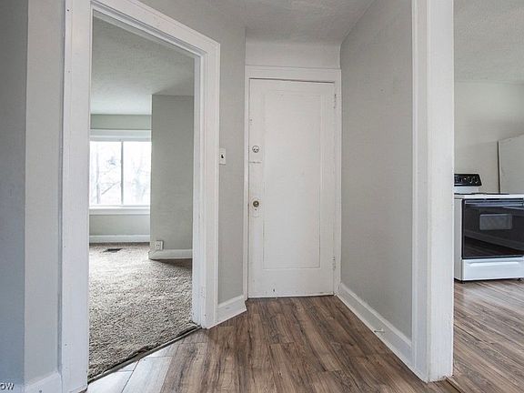 3rd image of 1738 E 296th St #2