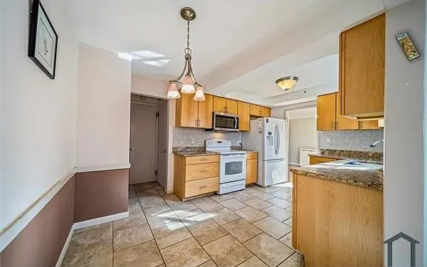21516 Halworth Rd — Photo 8