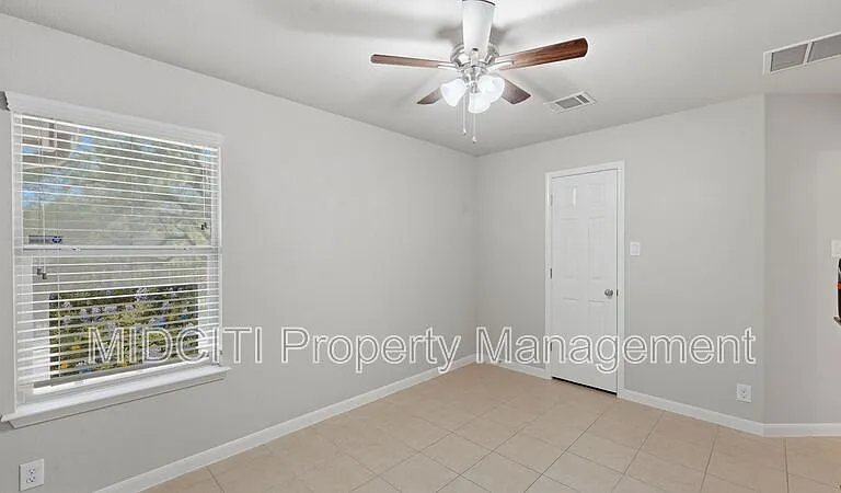 842 Santa Cruz — Photo 23