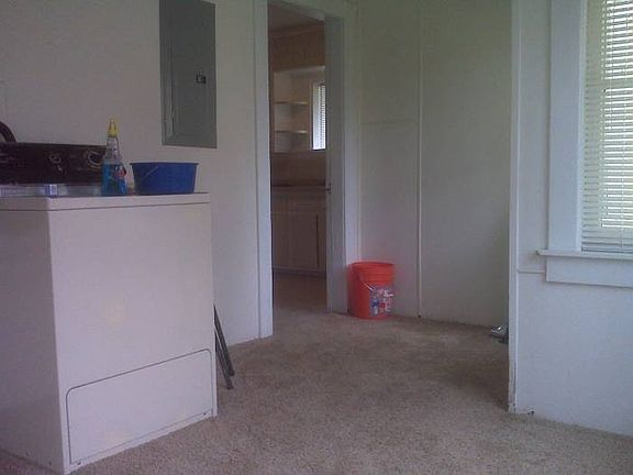 5th image of 7214 S Alder St #A-b