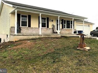 35 Constitution Ct, Littlestown, PA 17340