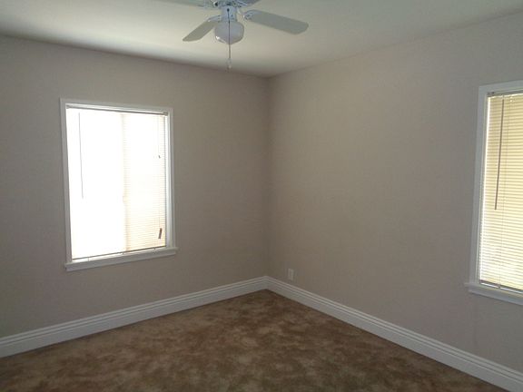 5th image of 901 E 46th St