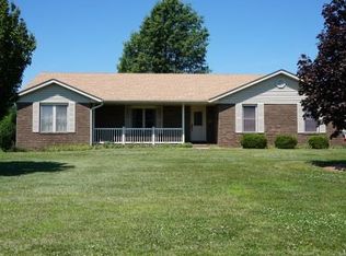 34069 Ryan Ct, Brighton, IL 62012