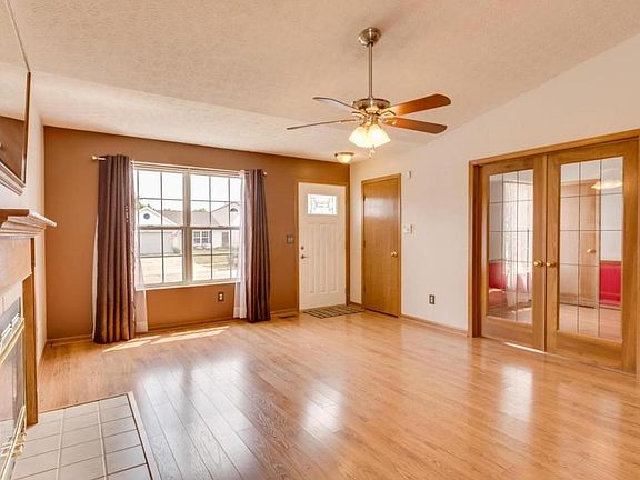 2nd image of 2358 Breeze Hill Dr