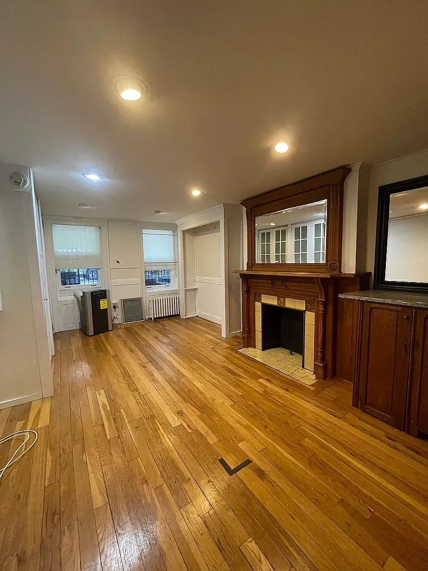 24 West 95th Street — Photo 2