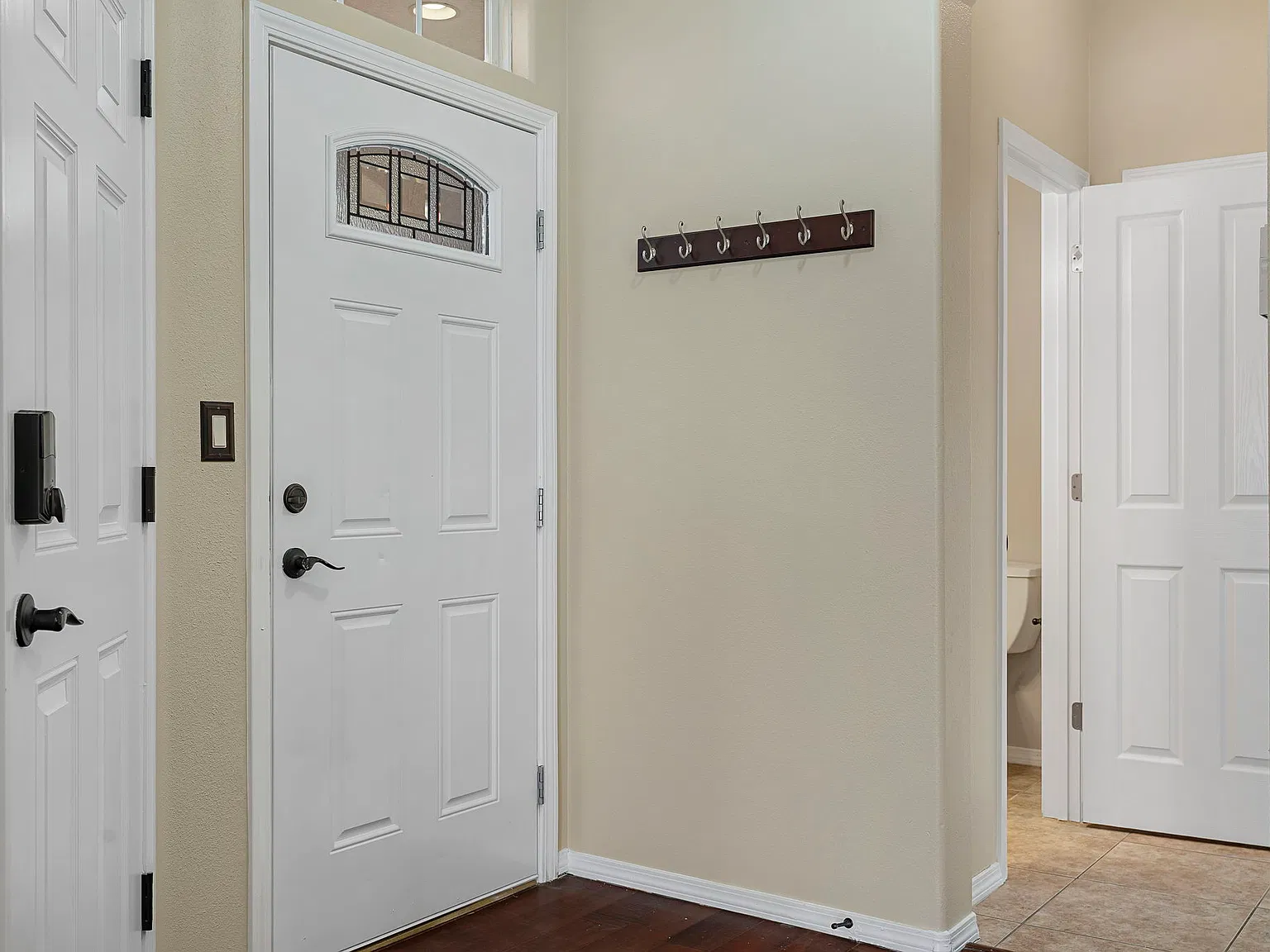 4 bed, 3.5 bath, 3020 sqft, $2,695 — Photo 3