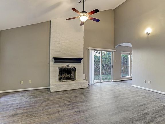 3rd image of 3210 Park Garden Dr