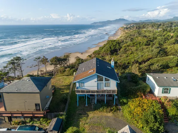 522 NW 56th St, Newport, OR 97365