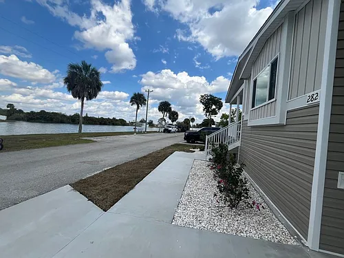 282 Giraffe Dr #282 Photo 1