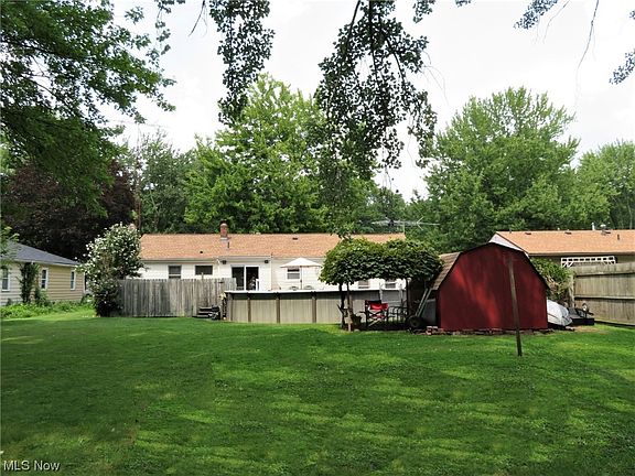 3rd image of 39615 Calann Dr