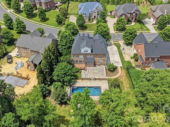 5th image of 507 Five Leaf Ln
