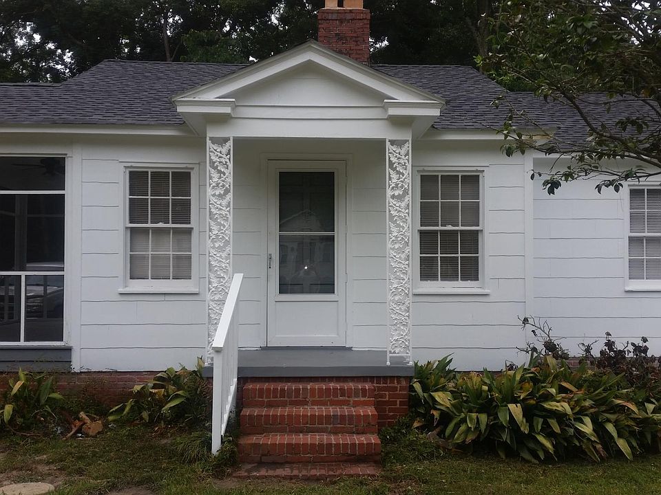 1st image of 201 Pinehill Dr