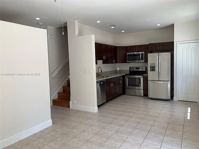14179 SW 126th Pl — Photo 7