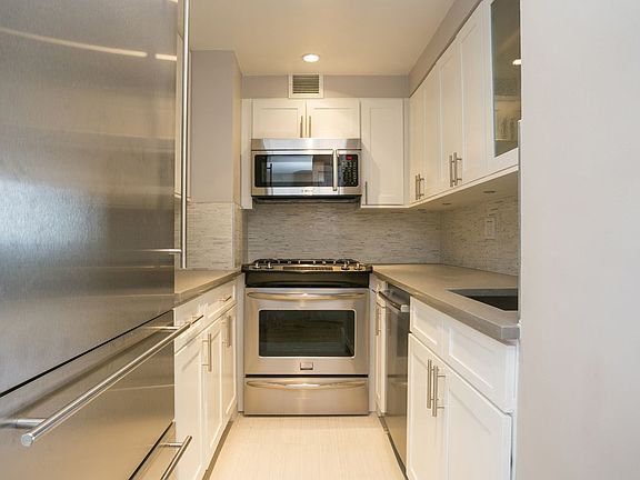 4th image of 372 Central Park W APT 20L