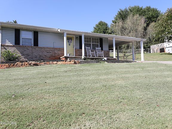 4th image of 207 Heuer St