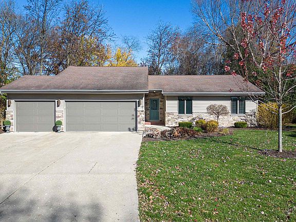 2nd image of 2921 Candlewood Dr