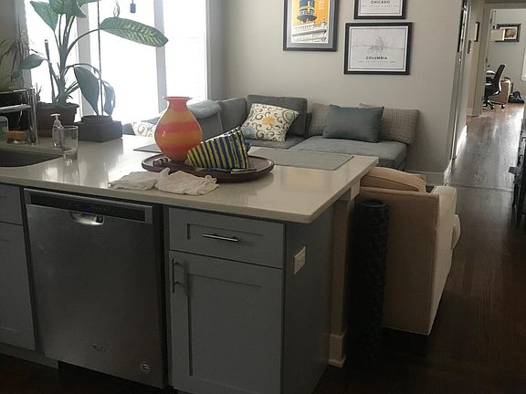4th image of 1225 W Foster Ave #1W