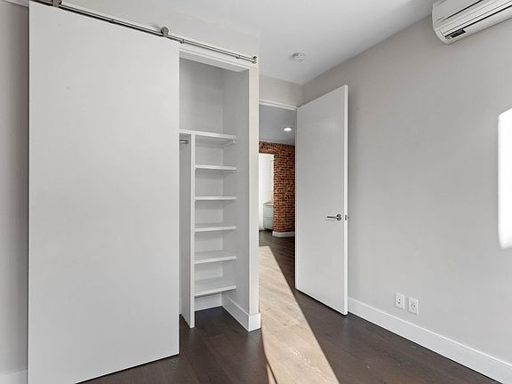 4th image of 49 Prince St APT 22