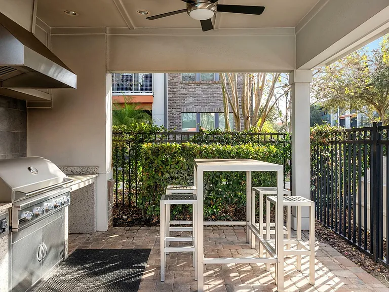 Crosstown Walk - Covered Grilling Area