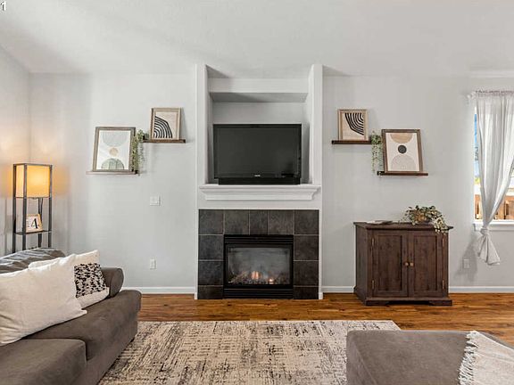 5th image of 6501 SE Overland St