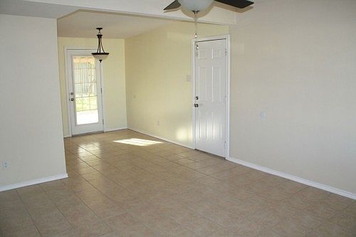 3rd image of 1521 Evelyn St