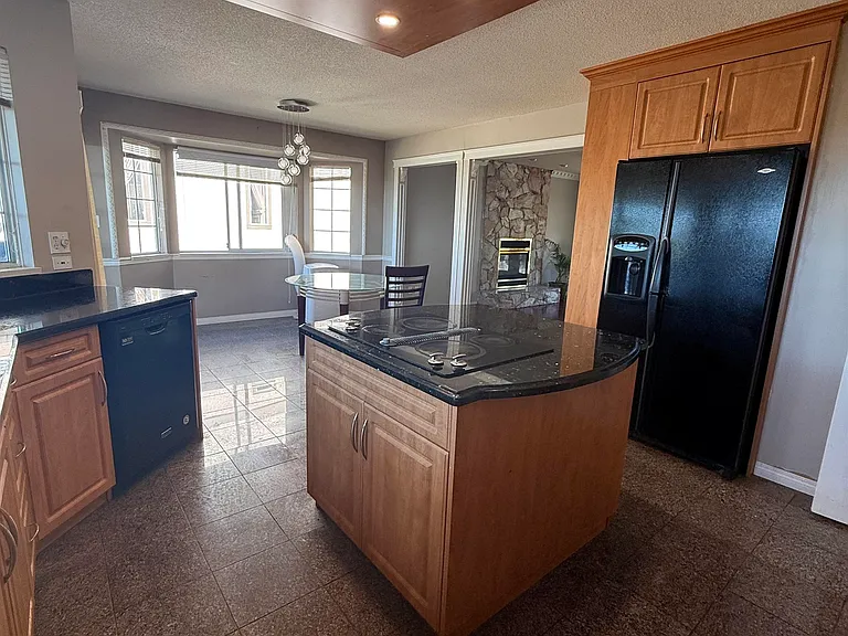 2657 Sandstone Cres #UPPER FLOOR — Photo 9