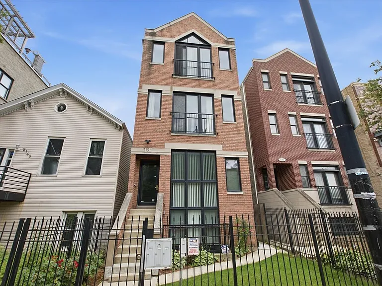 2151 W Warren Blvd #2 — Photo 1
