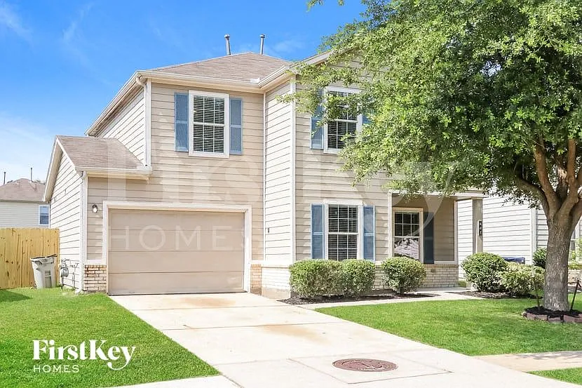 4 bed, 2.5 bath, 1660 sqft, $1,735 — Photo 2